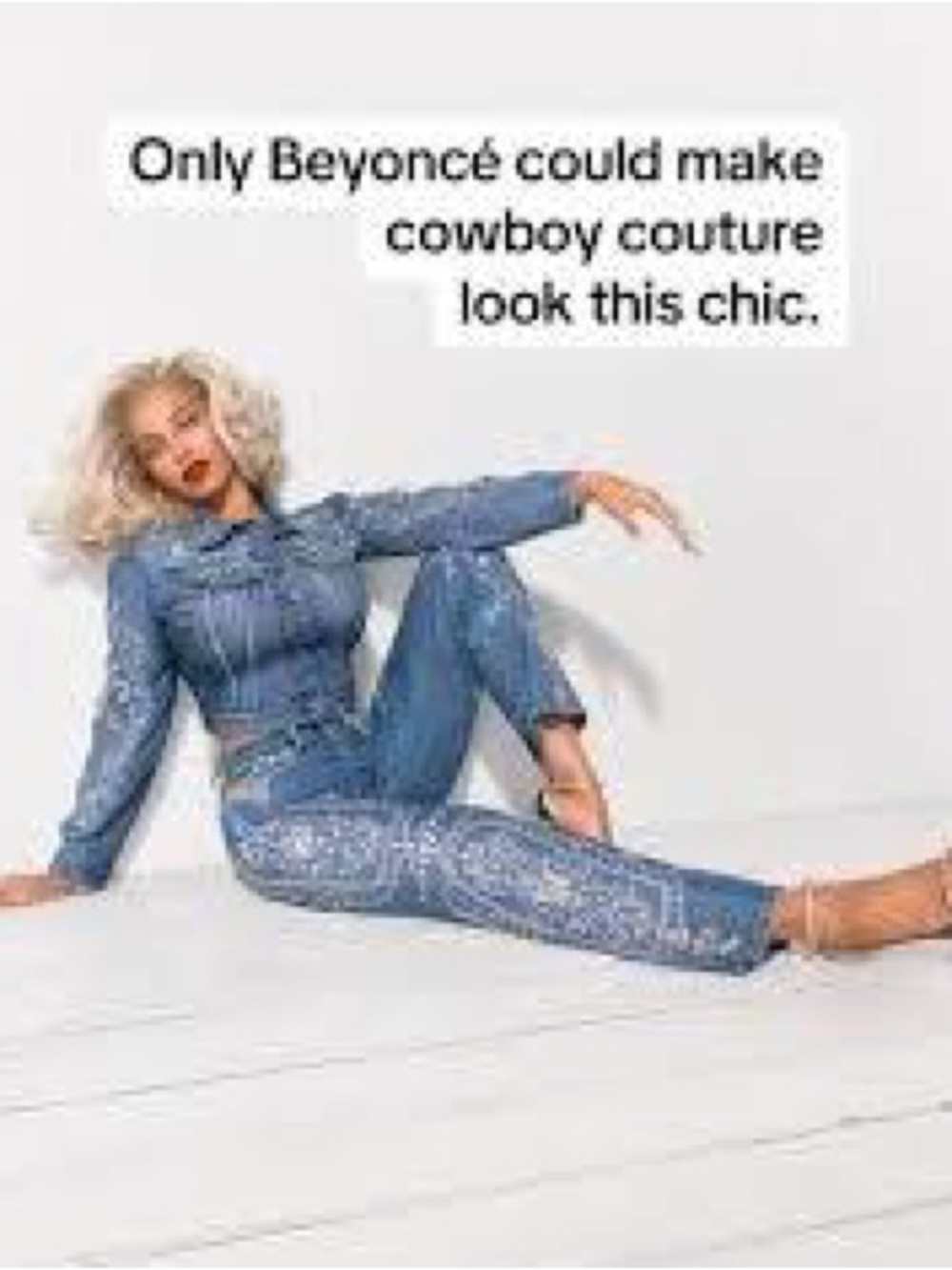NWT BEYONCE 🌟 ⭐️ 💫 Levi's Light Blue Denim Jeans with Leather Patch - Picture 13 of 13